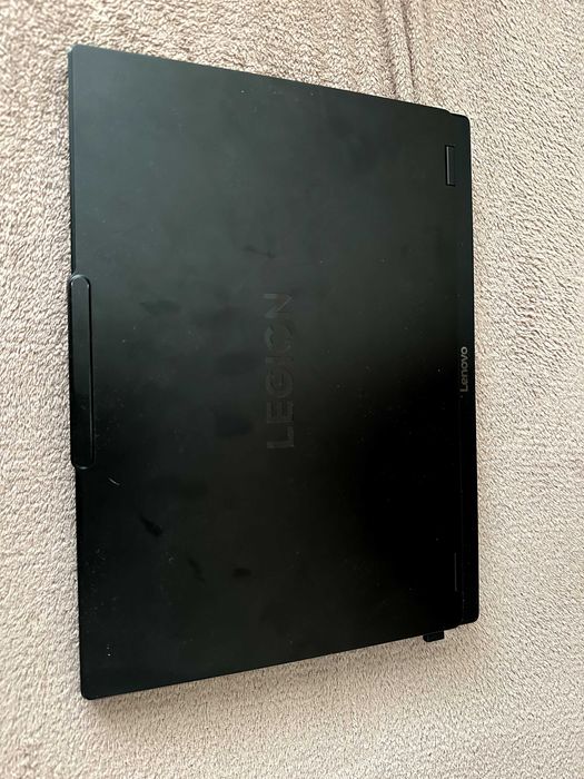 Продававам гейминг лаптоп Lenovo Legion 5 | Nvidia 5070 | Intel Ultra 7 | 32GB RAM | 1TB SSD