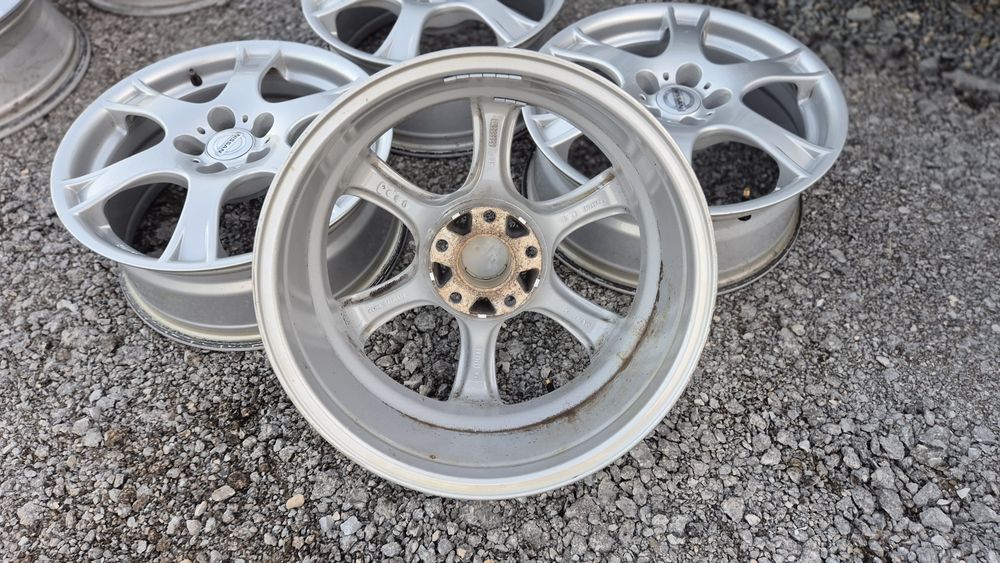Джанти Rial 5/114.3 NISSAN Qashqai,Juke 5x114.3

Употребявани, Шумен