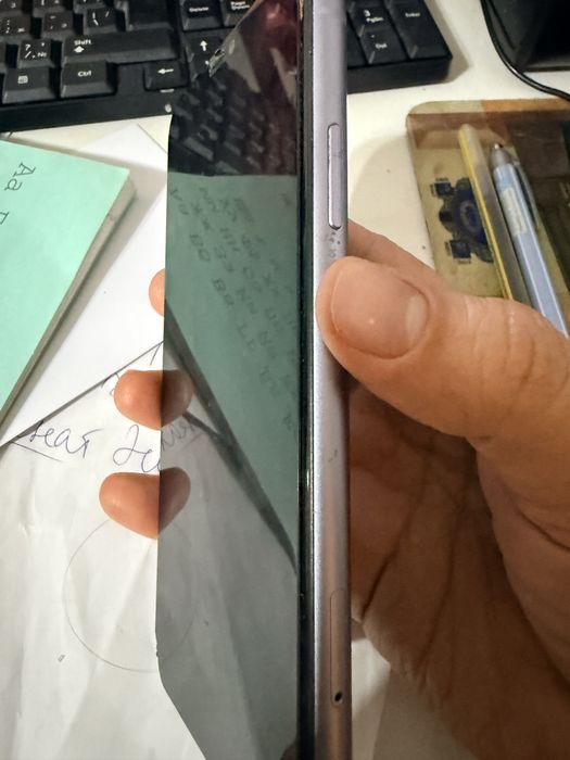 Срочно продам Айфон 11 с коробкой