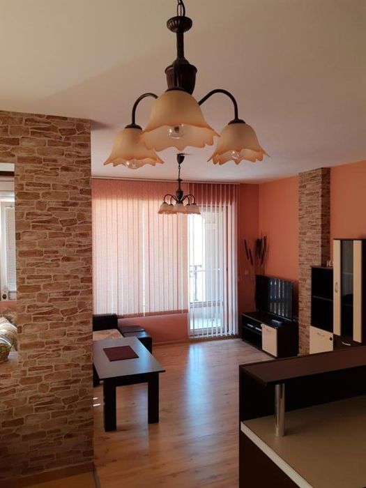 Дава се под наем Двустаен апартамент в Пловдив, Христо Смирненски - 68 кв.м за 450 € - Снимка #3