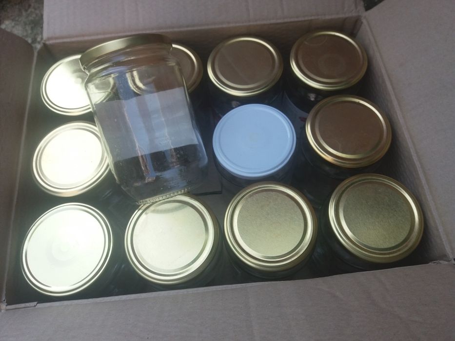 Буркани с винтови капачки 0,40ст.