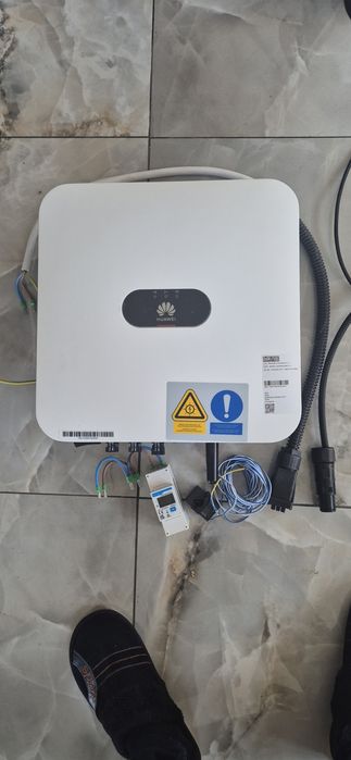 Invertor 6kw huawei plus accesorii.