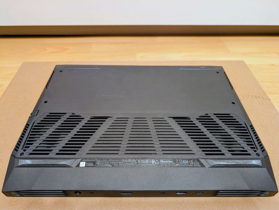 Продавам Геймърски лаптоп Dell G15 с 32GB RAM и RTX 3050