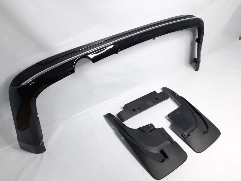 Обвес Lounge на Land Cruiser 200