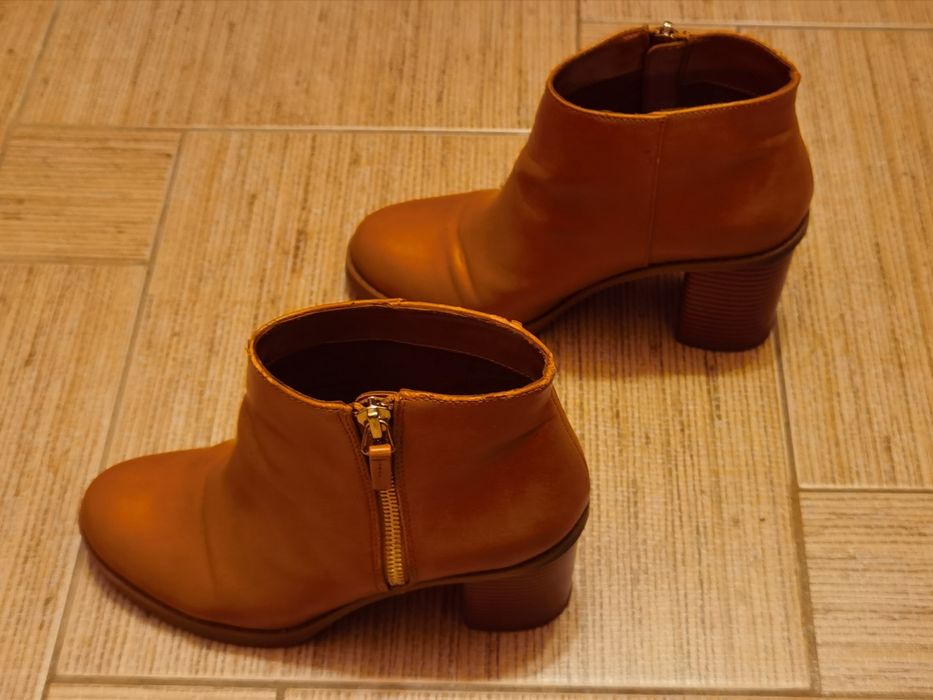 Ghete Pull & Bear mar. 37, culoare camel