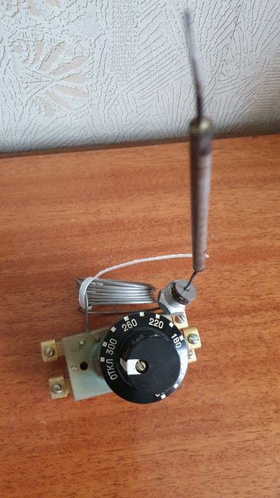 Регулятор температуры Т32М-04.