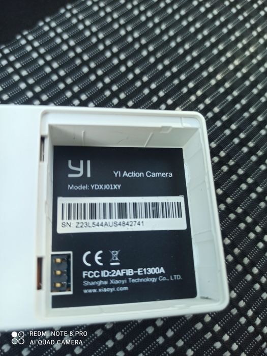 Cameră acțiune  yi