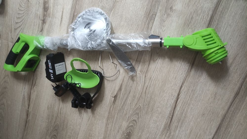 Varianta de cadou  Pistol spălat cu presiune ,Capse lipit  plastic 500