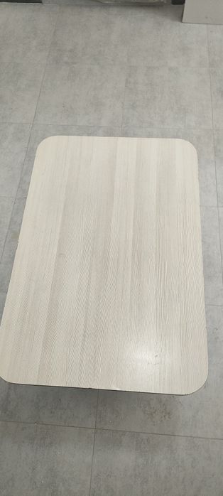 Хороший стол для детей/учебы