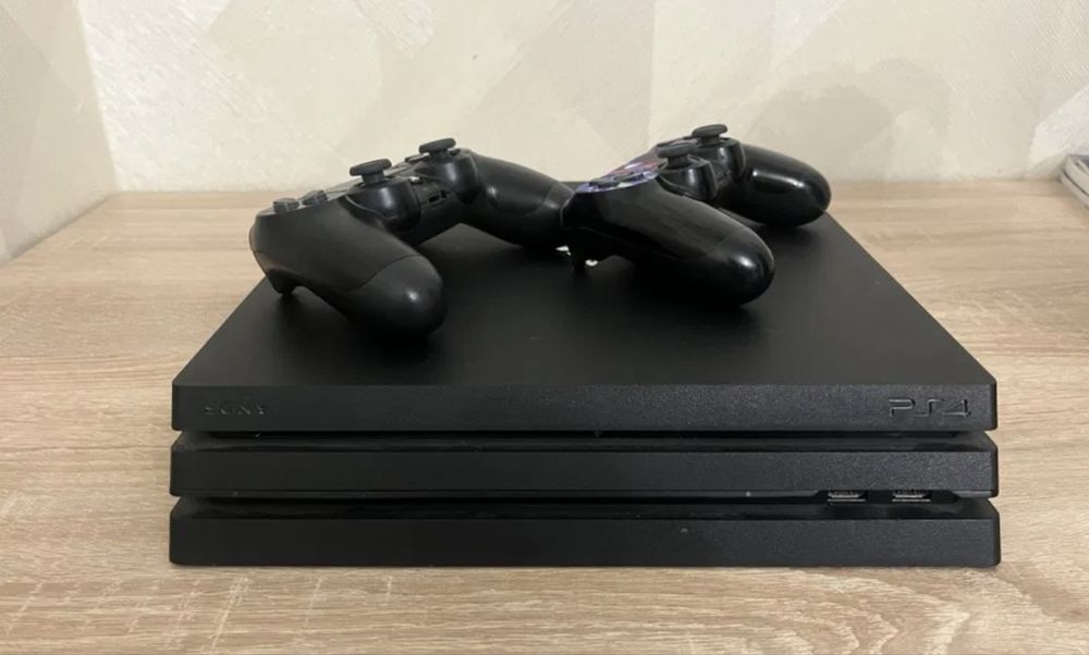 Продам Sony playstation 4 pro