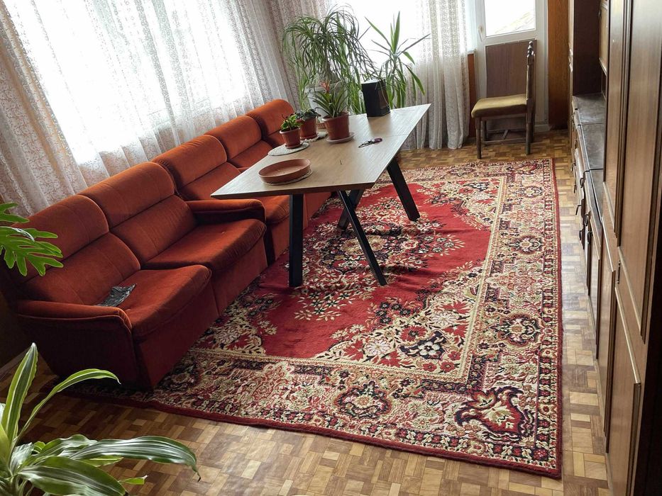 Дава се под наем Тристаен апартамент в Айтос - 70 кв.м за 255 € - Снимка #1