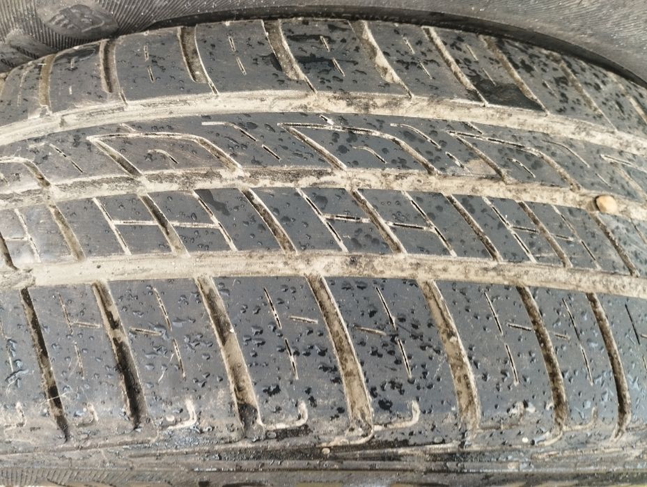 Vând  anvelope  BARUM