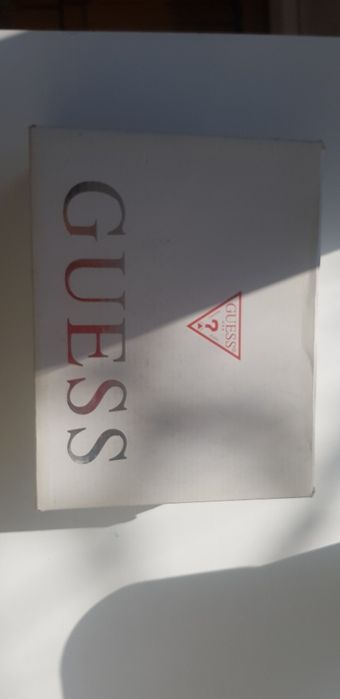 Кроссовки Guess для маленьких модниц