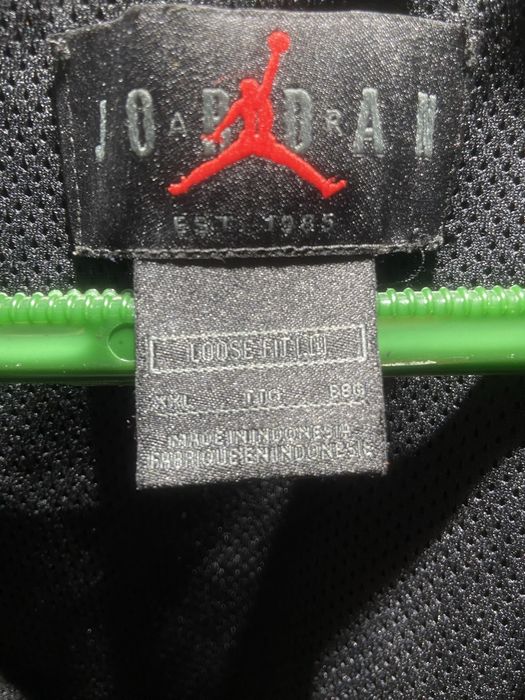 Продаю оригинальную куртку Nike Jumpman, привизена из США