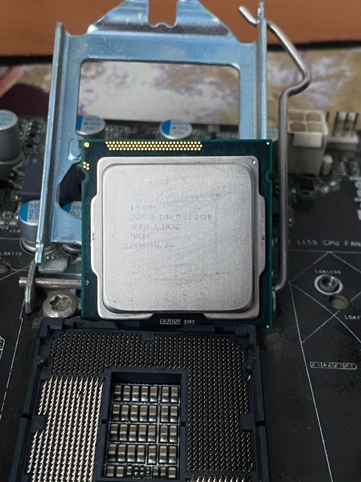 Материнская плата в сборке с i3 6gb ddr3