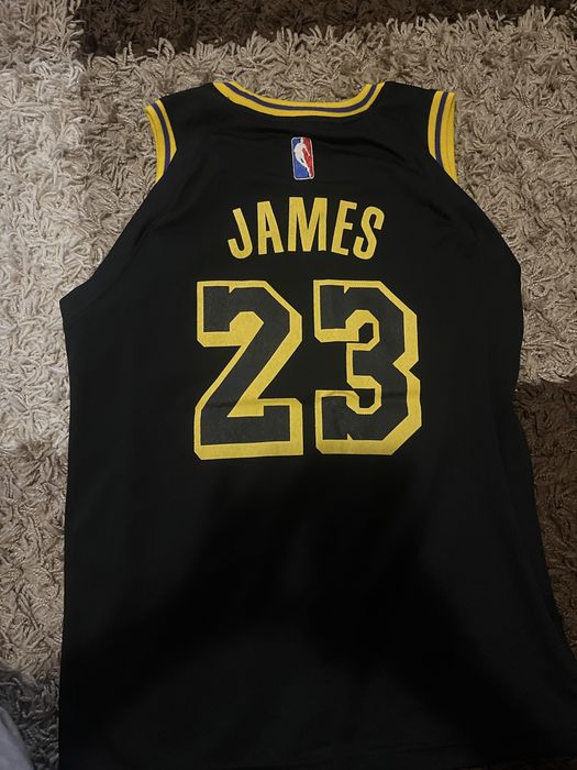 Tricou (nike jersey jordan puma adidas vans armani)