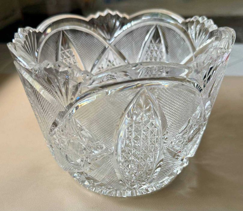 Хрустальная ваза