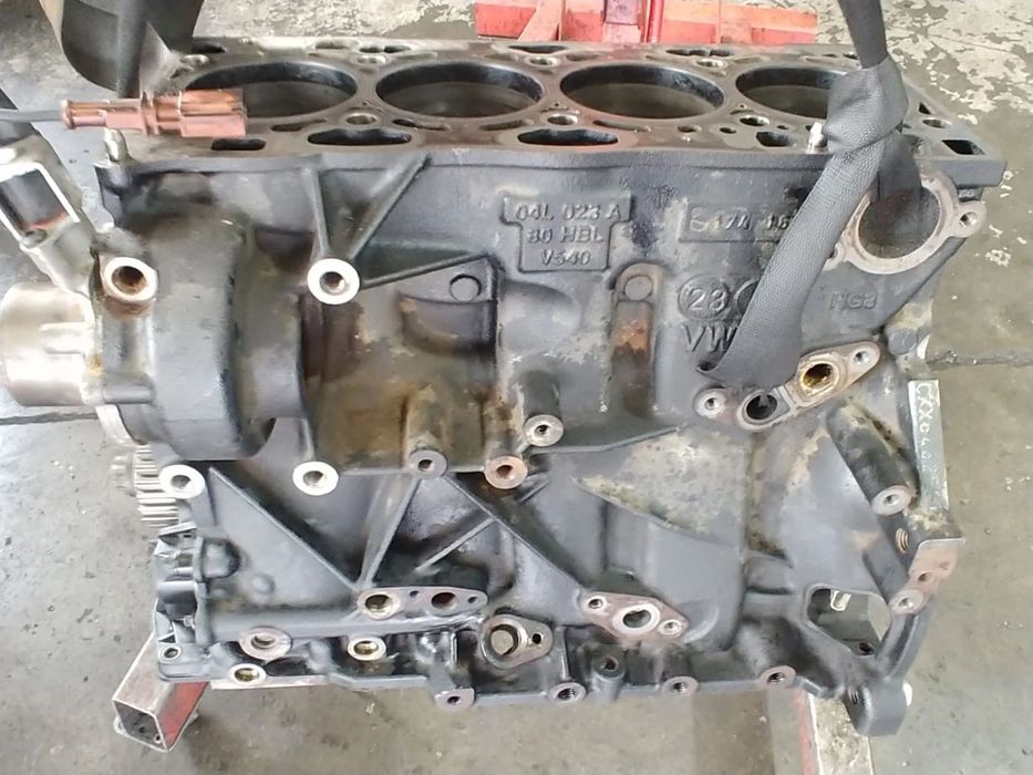 bloc motor 1.6 tdi cxx audi a3 8v vw golf 7 seat leon skoda octavia 3  04l023a