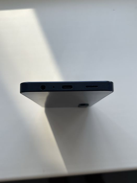 Продам Samsung A06  128 gb
