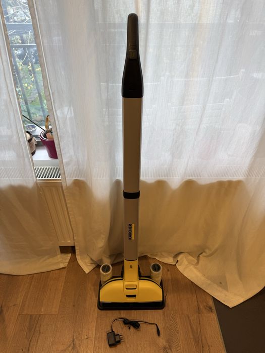 Подочистачка (електрически моп) с батерия Karcher EWM 2