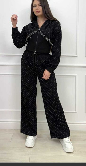 Trening/ compleu cu pietricele Nou