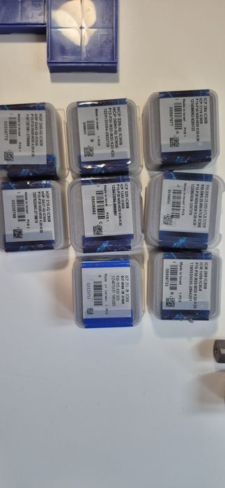 Vand placute amovibile,freze,burchie,tarozi carbura noi si profesional