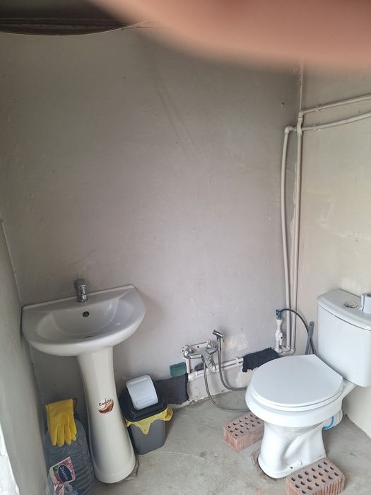 Янгийўлда 3сотиқ ховли сотилади