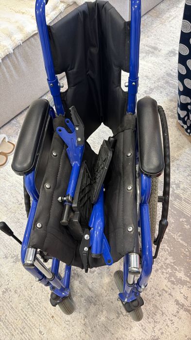 Продам инвалидное кресло