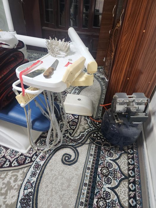 Stomatologik kreslo sotiladi.