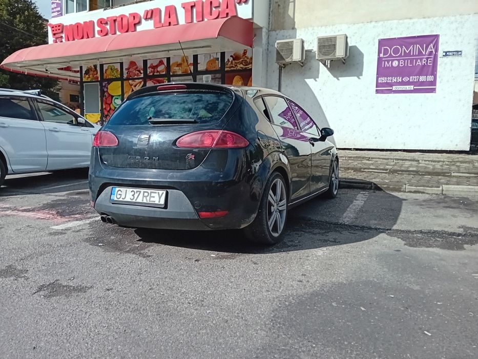 Dezmembrez seat leon FR