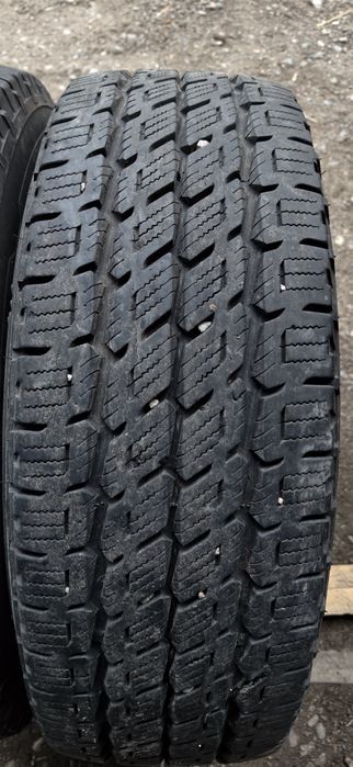 Пара шин 235/75/15 nitto