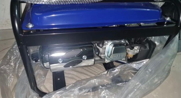 Бензиновый генератор