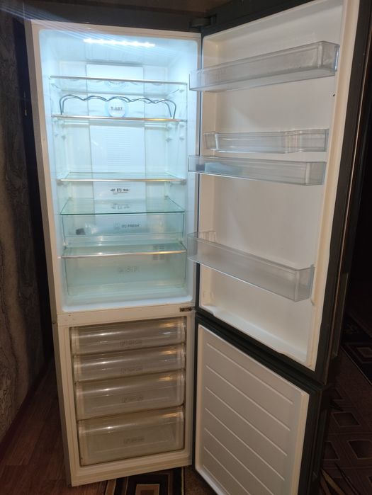 Холодильник Haier,