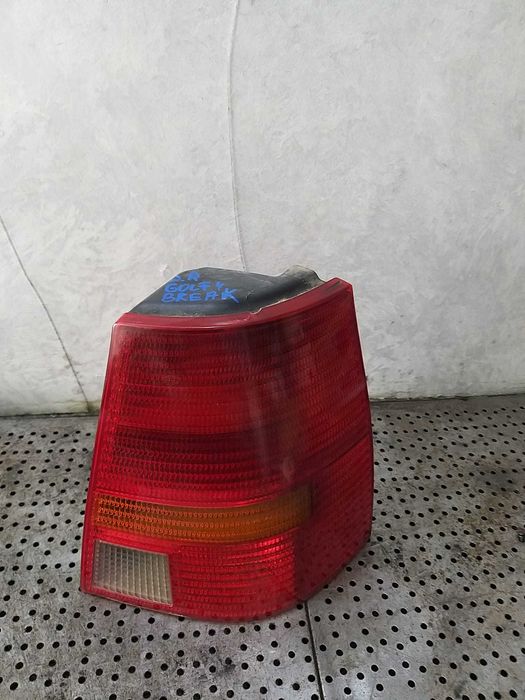 Stop tripla lampa dreapta vw golf 4 1j break 38840751