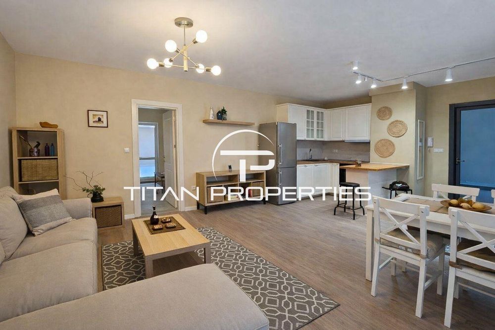 Дава се под наем Тристаен апартамент в Варна, Общината - 120 кв.м за 900 € - Снимка #1