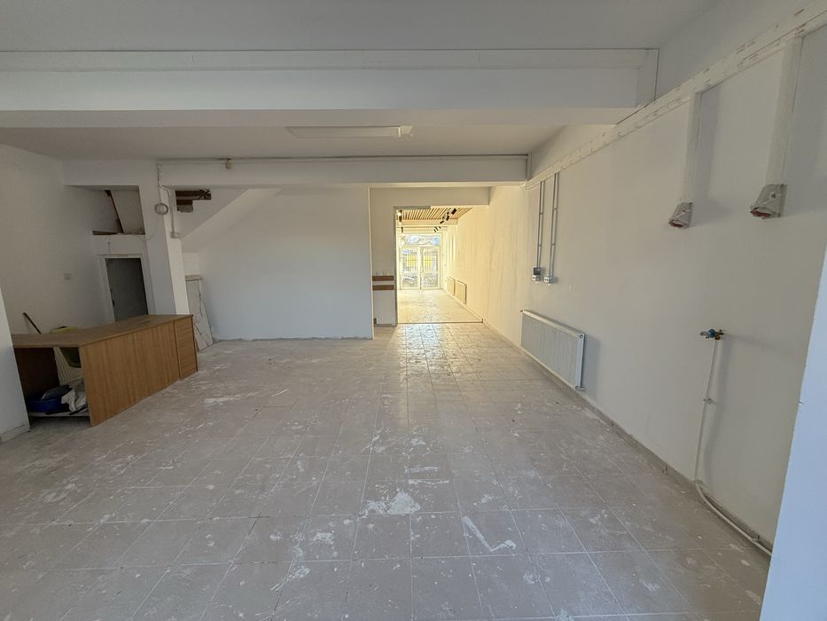 Spatu comercial sos andronache stradal pe doua strazi