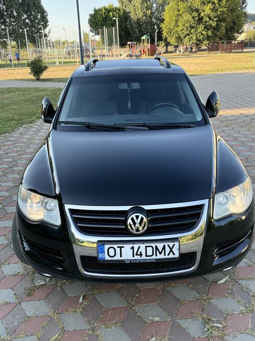 Volkswagen touareg 2.5 TDI 177cp cutie automata an 2008 Fl masina e full