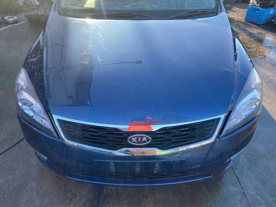 dezmembrez kia ceed 1.6 crdi cod motor D4FB/hayon kia ceed/capota kia
