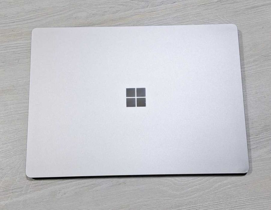 Microsoft Surface Laptop 4 13.5 Pollici Touchscreen I5-1145G7 8GB RAM 256GB SSD Ricondizionato