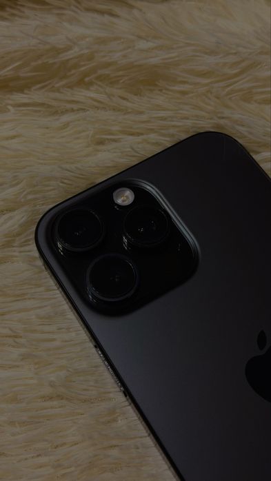 Продам айфон 16 про макс 512