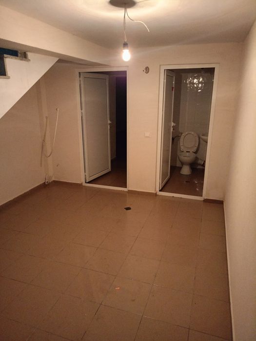 Дава се под наем Магазин в Пловдив, Централна гара - 120 кв.м за 765 € - Снимка #5