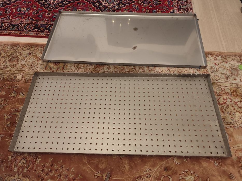 Tava inox cu gauri ,noua 1135 x 500 x 45 mm și tăviță scurgere