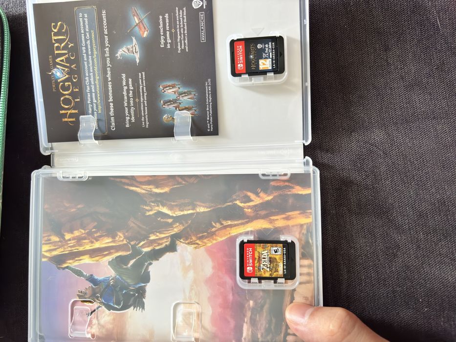 Nintendo Switch Lite (+Zelda BOTW/Hogwarts Legacy)