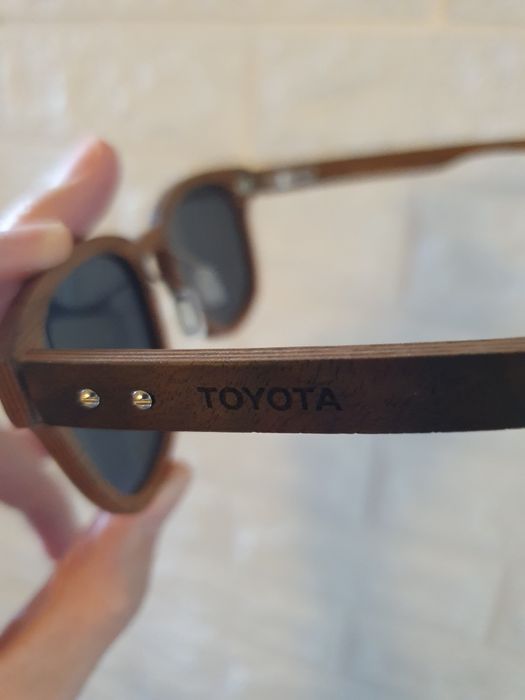Солнцезащитные очки Toyota