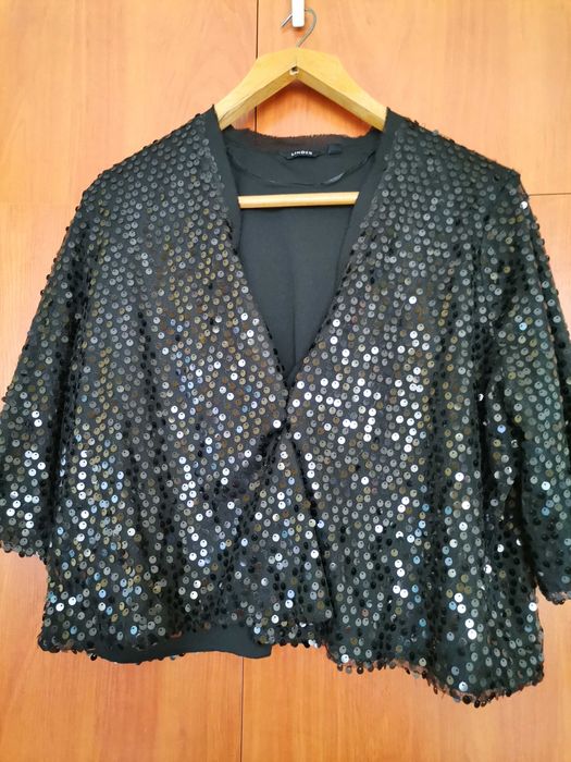 Елегантно Сако, добавям и поли, на разпродажба!