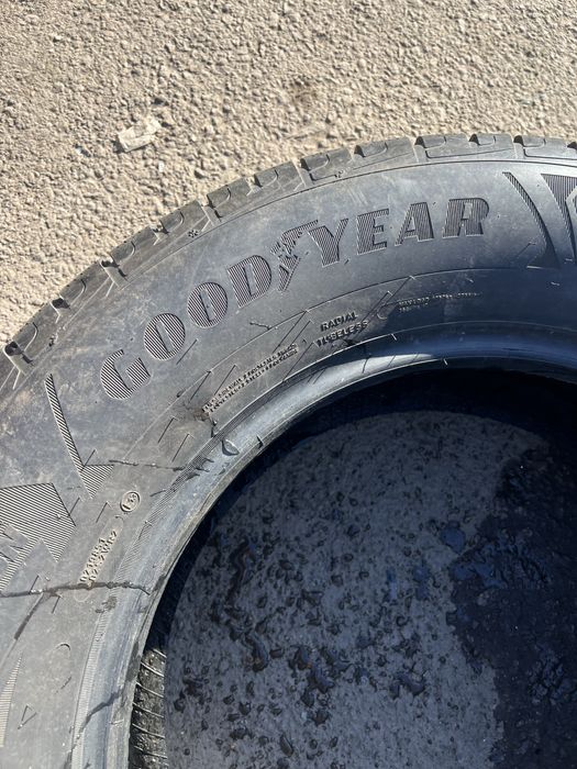 Продам резину комплект