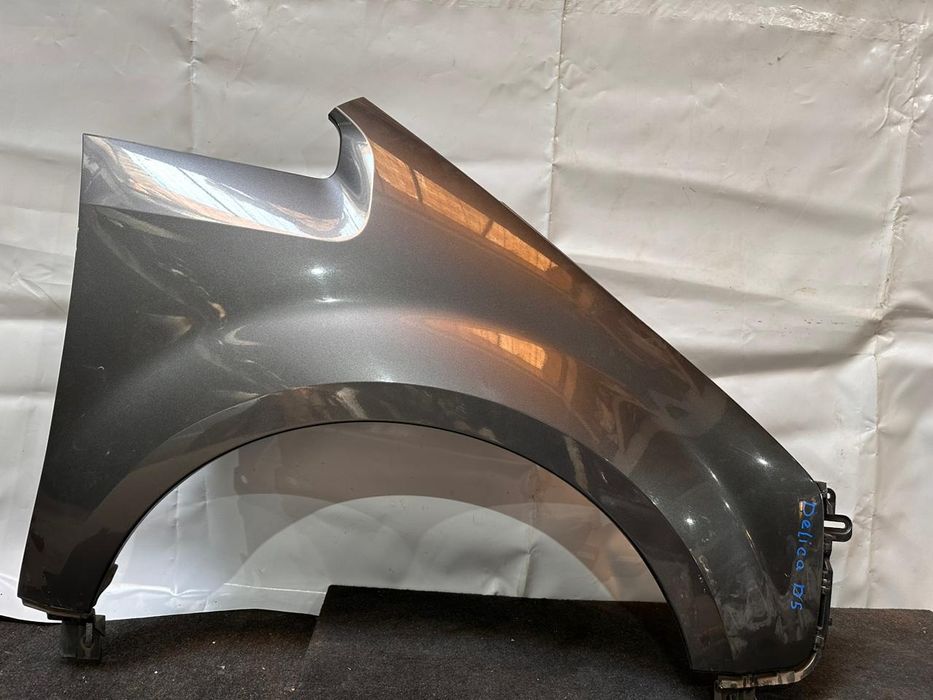 Крыло переднее правое Honda Ilysion