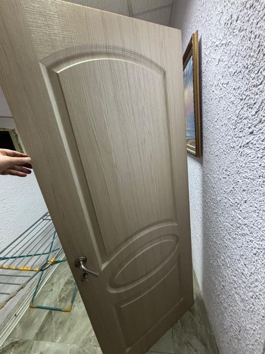 Двери комнатные деревянные