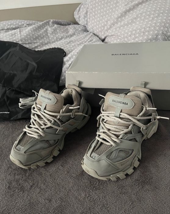 Balenciaga track