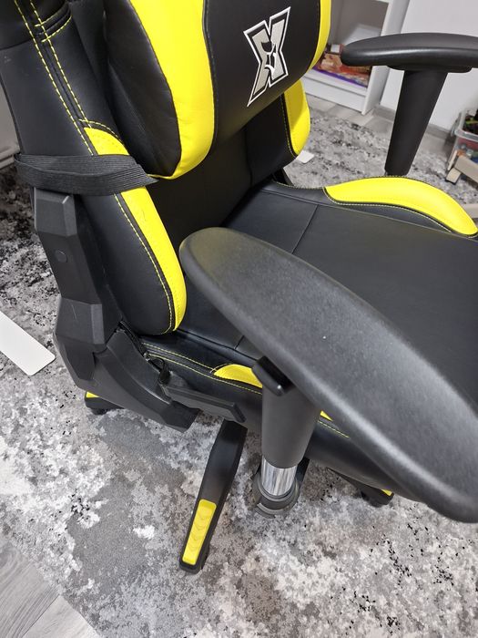 Scaun gaming in stare perfecta